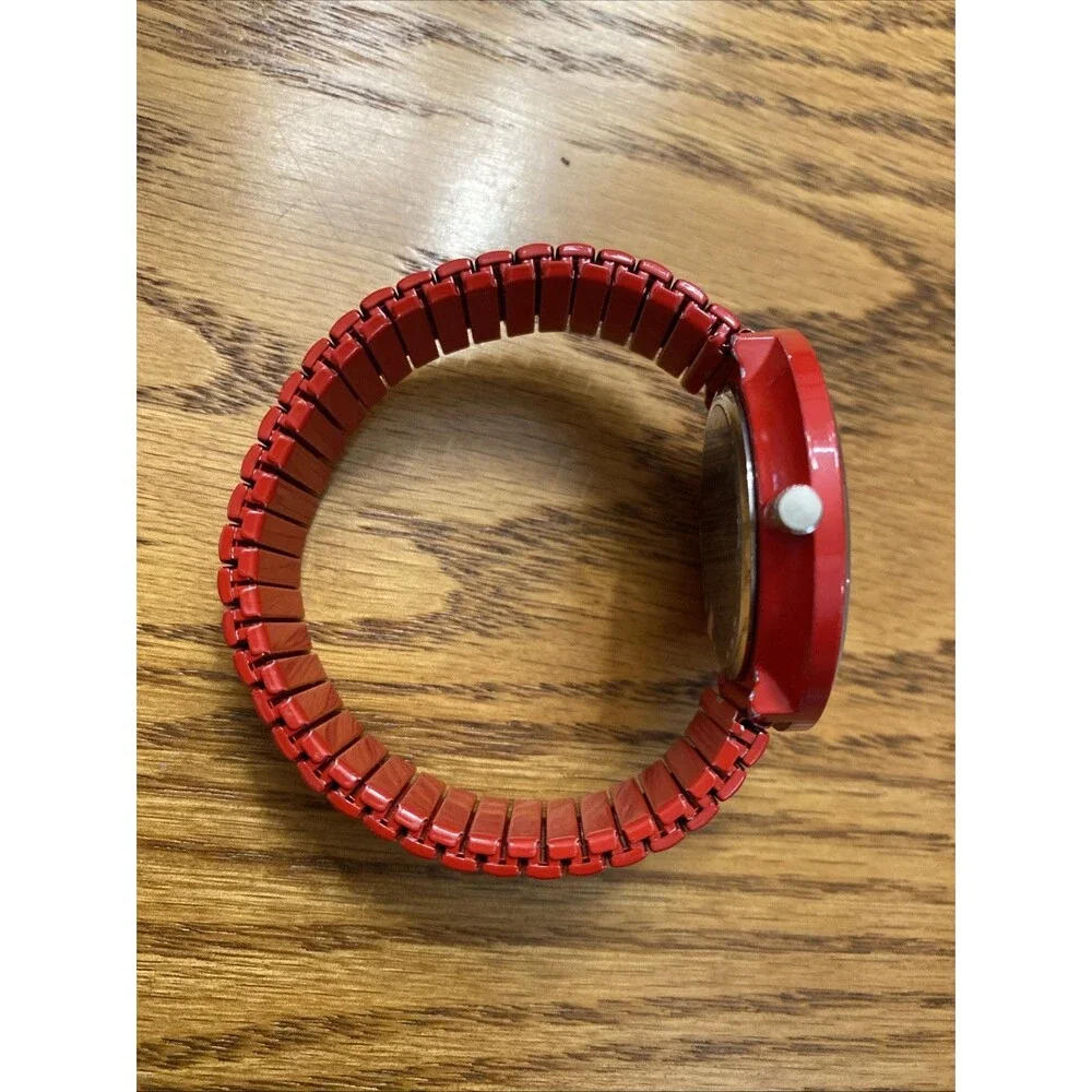 Geneva Red Quartz Flex Metal Band Luxury Dress Women's Watch Working